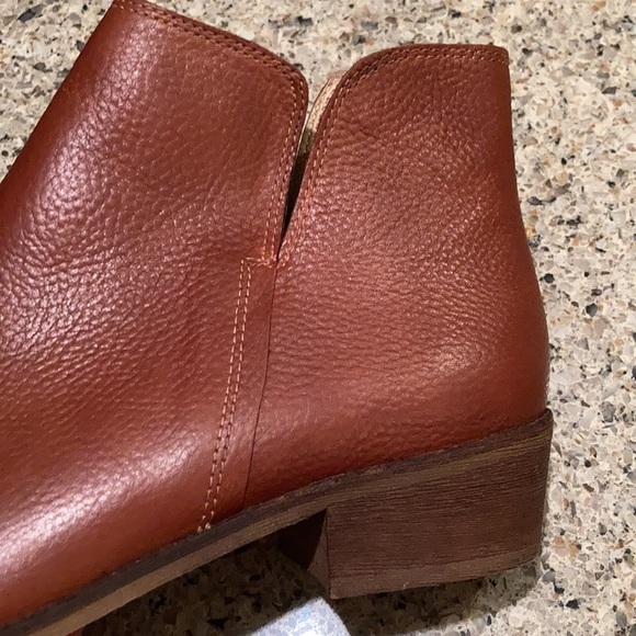 Size 8 Women’s Splendid Hamptyn Split Bootie - Picture 4 of 9